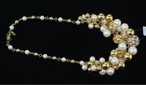 collar de perlas, evangelio